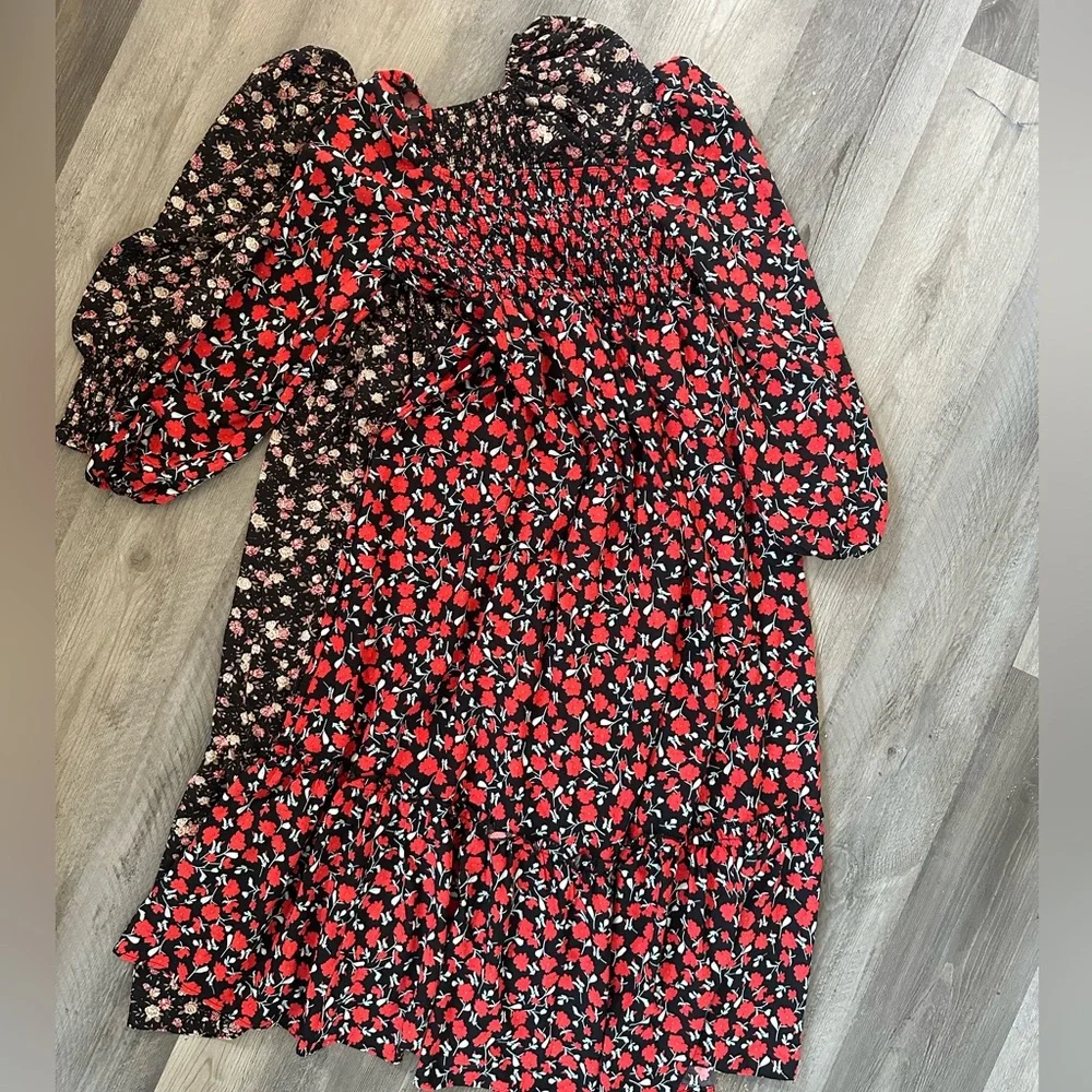 🌻 Floral Long Sleeve Midi Dress Bundle 🌻 - Picture 2 of 6